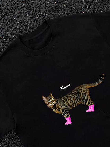 ブーツを履いたヒョウ猫Tシャツ
