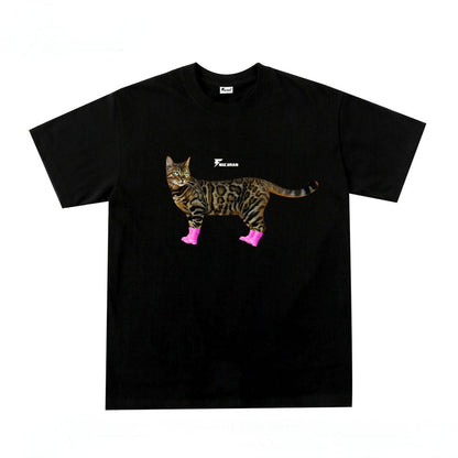 ブーツを履いたヒョウ猫Tシャツ