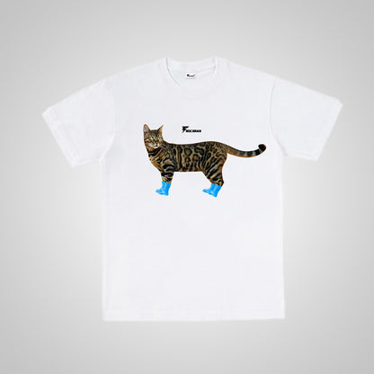 ブーツを履いたヒョウ猫Tシャツ